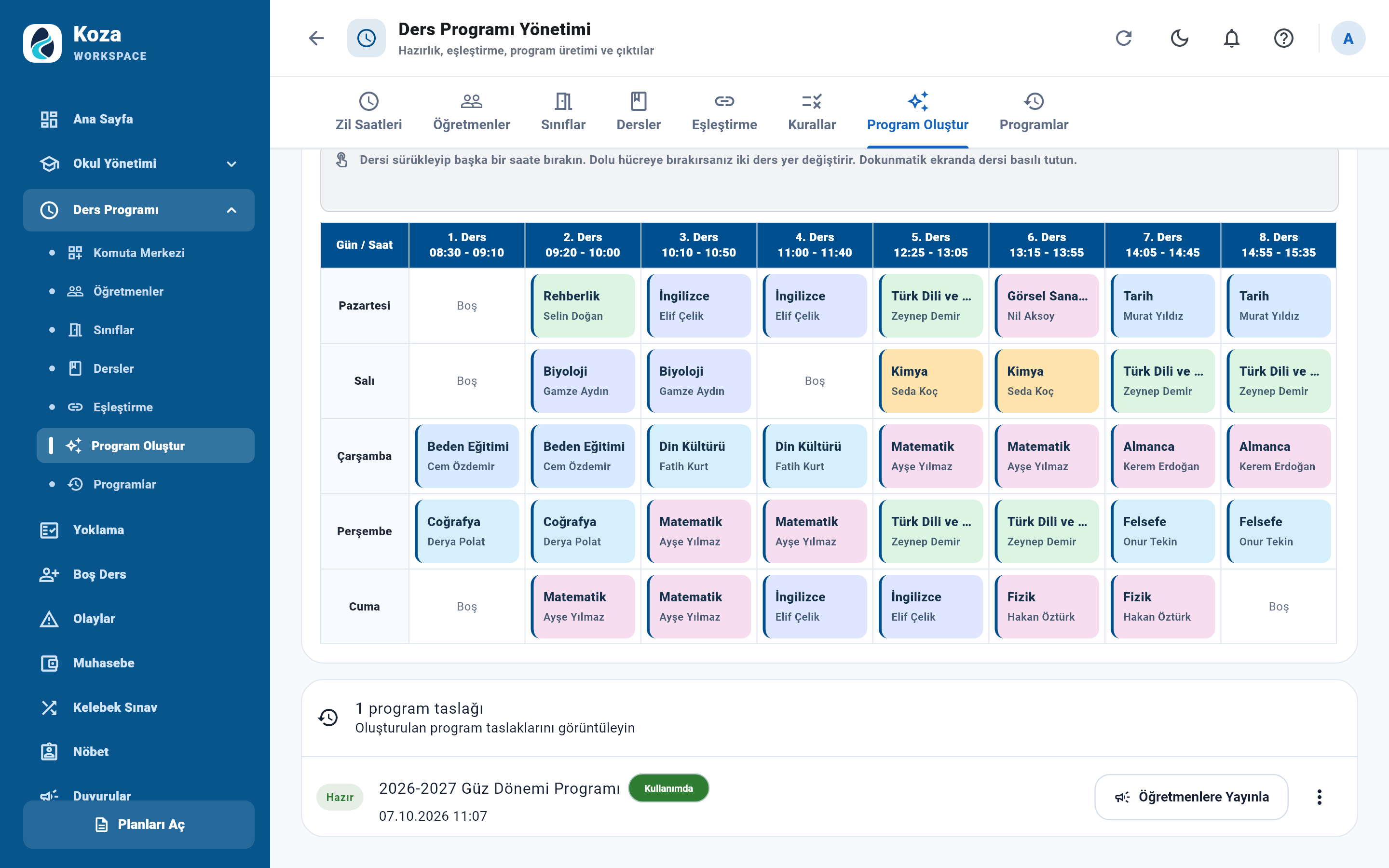 Ders programı sürükle-bırak düzenleme ekranı
